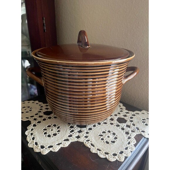 Amitrom Fine Stoneware Dutch Oven - Picture 1 of 8